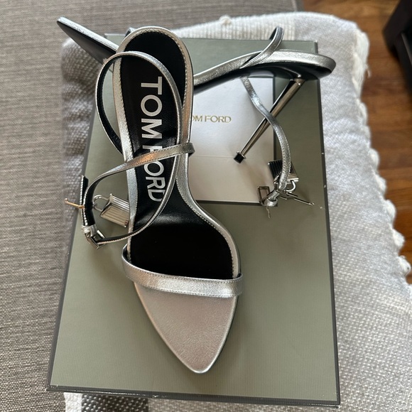 TOM FORD Lock Ankle-Strap Sandals - Picture 3 of 6